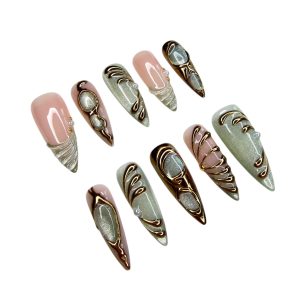 Alternative view of Golden Aura