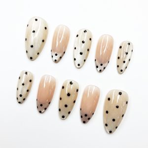 Alternative view of Chic Dots